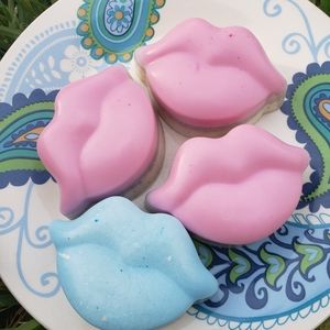 Rose vanilla & beachwood luxury lip soaps